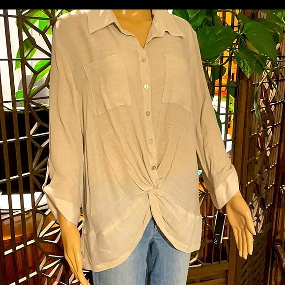 MACY'S BCX BLOUSE - Picture 2 of 7